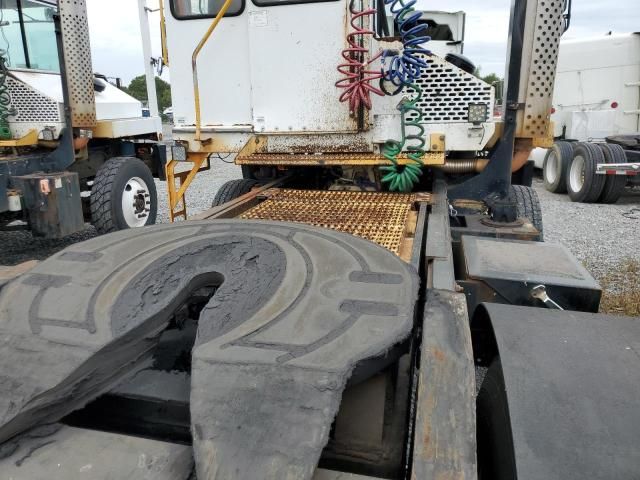 2011 Capacity TJ5000-Yard Truck