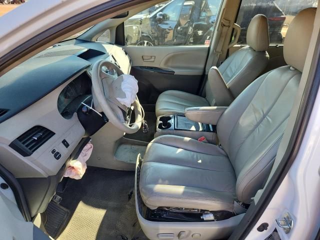 2012 Toyota Sienna LE