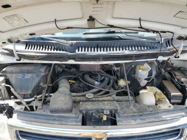 2000 Rtrk 2000 Dodge RAM Van B3500