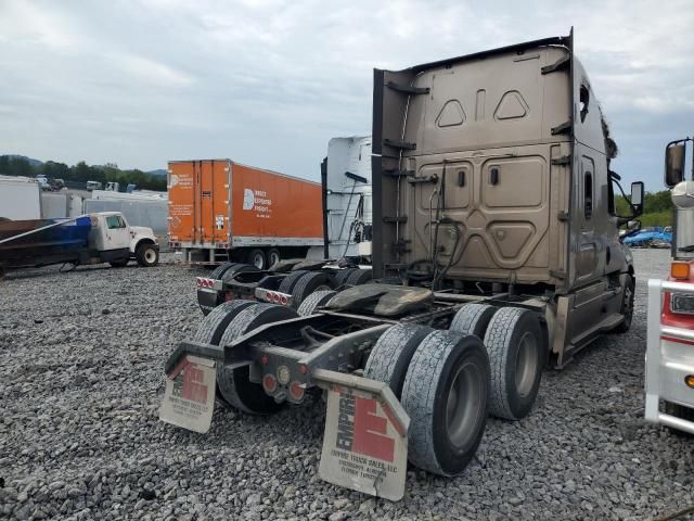 2019 Freightliner Cascadia 126 Semi Truck