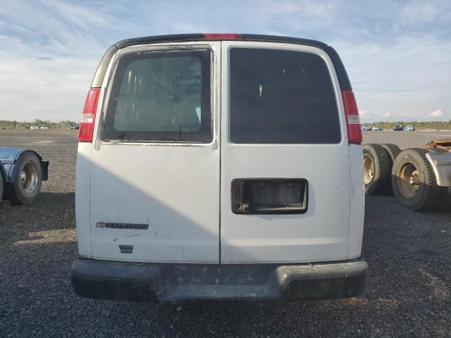 2020 Chevrolet Express G2500