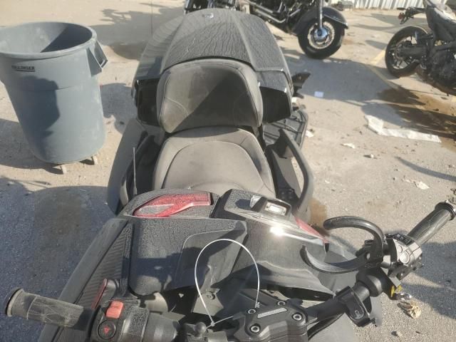 2022 Can-Am Spyder Roadster RT