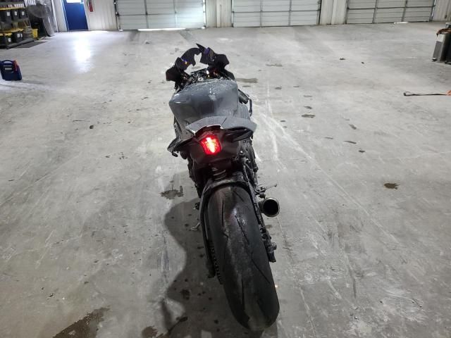 2023 Yamaha YZFR1