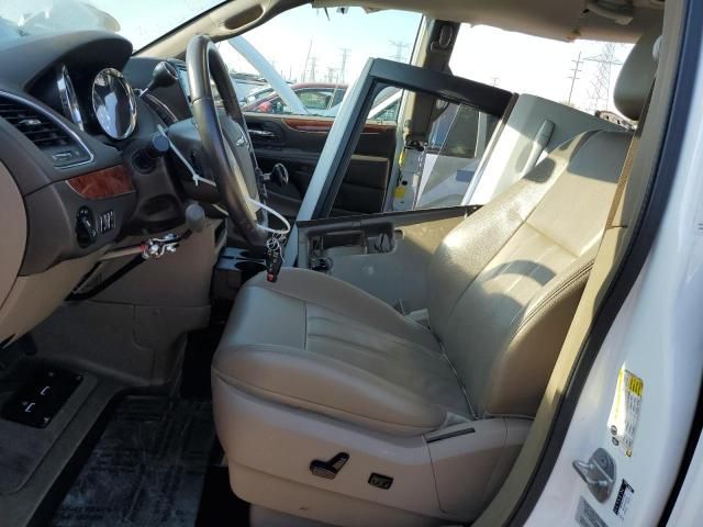 2015 Chrysler Town & Country Touring