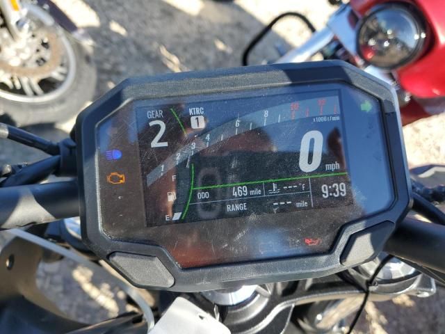 2025 Kawasaki ER650 P