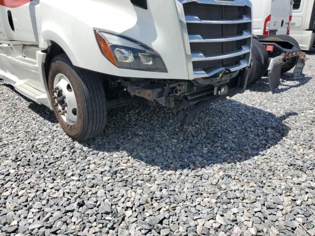 2025 Freightliner Cascadia 126 Semi Truck