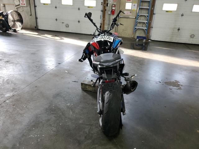 2025 BMW M 1000 XR