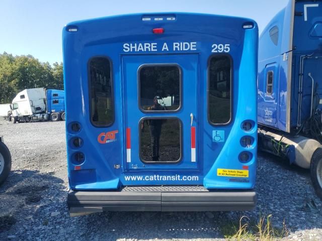 2019 Ford Econoline E450 Super Duty Cutaway Van