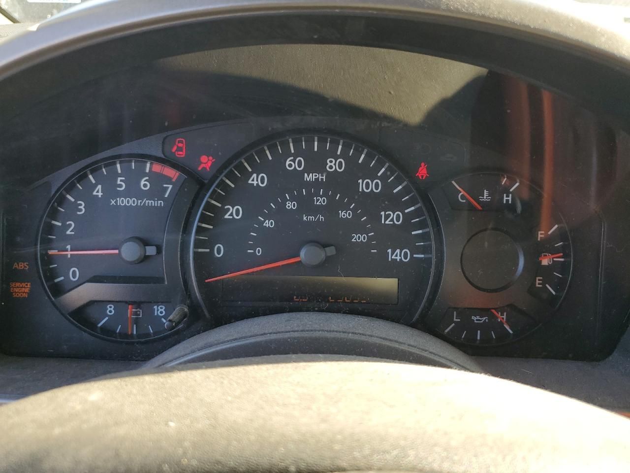 2004 Nissan Armada se