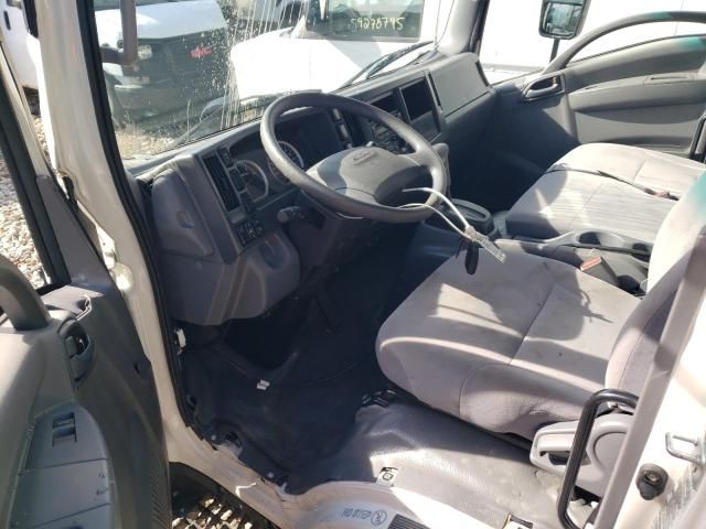 2022 Isuzu NPR HD