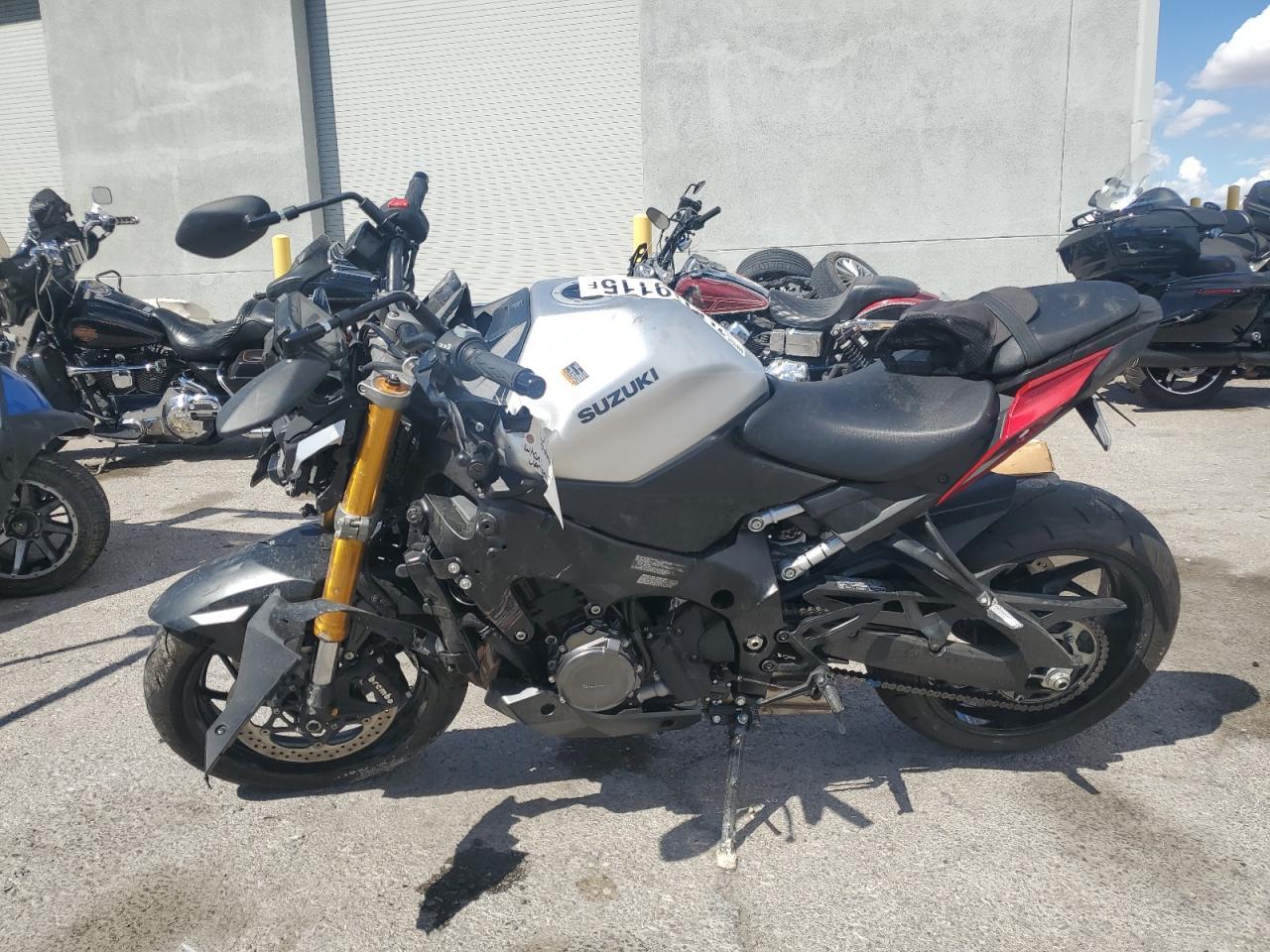 2024 Suzuki GSX-S1000 A