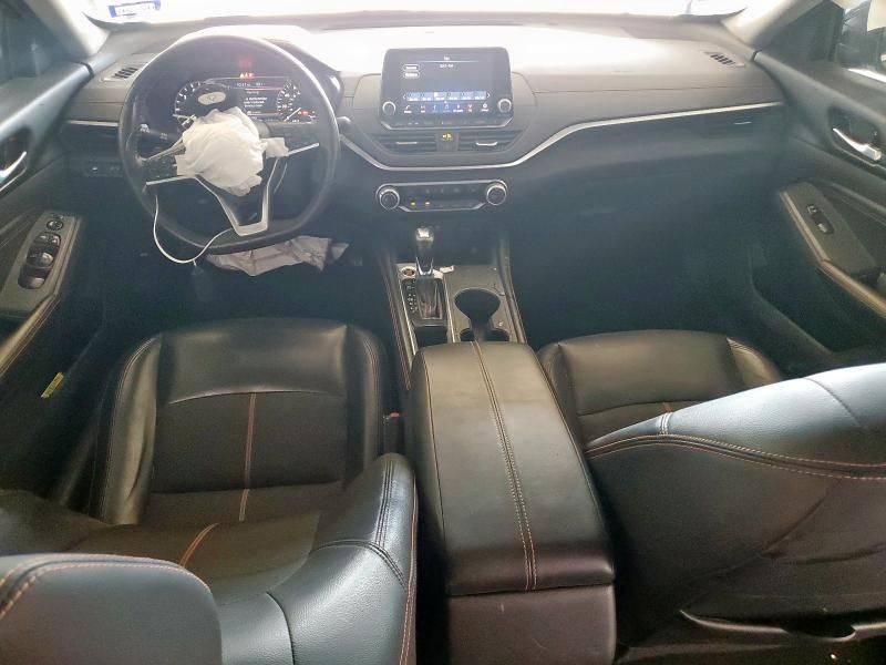 2022 Nissan Altima SR
