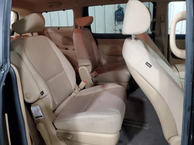 2016 KIA Sedona LX