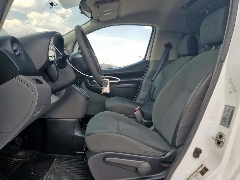 2013 Nissan NV200 2.5S
