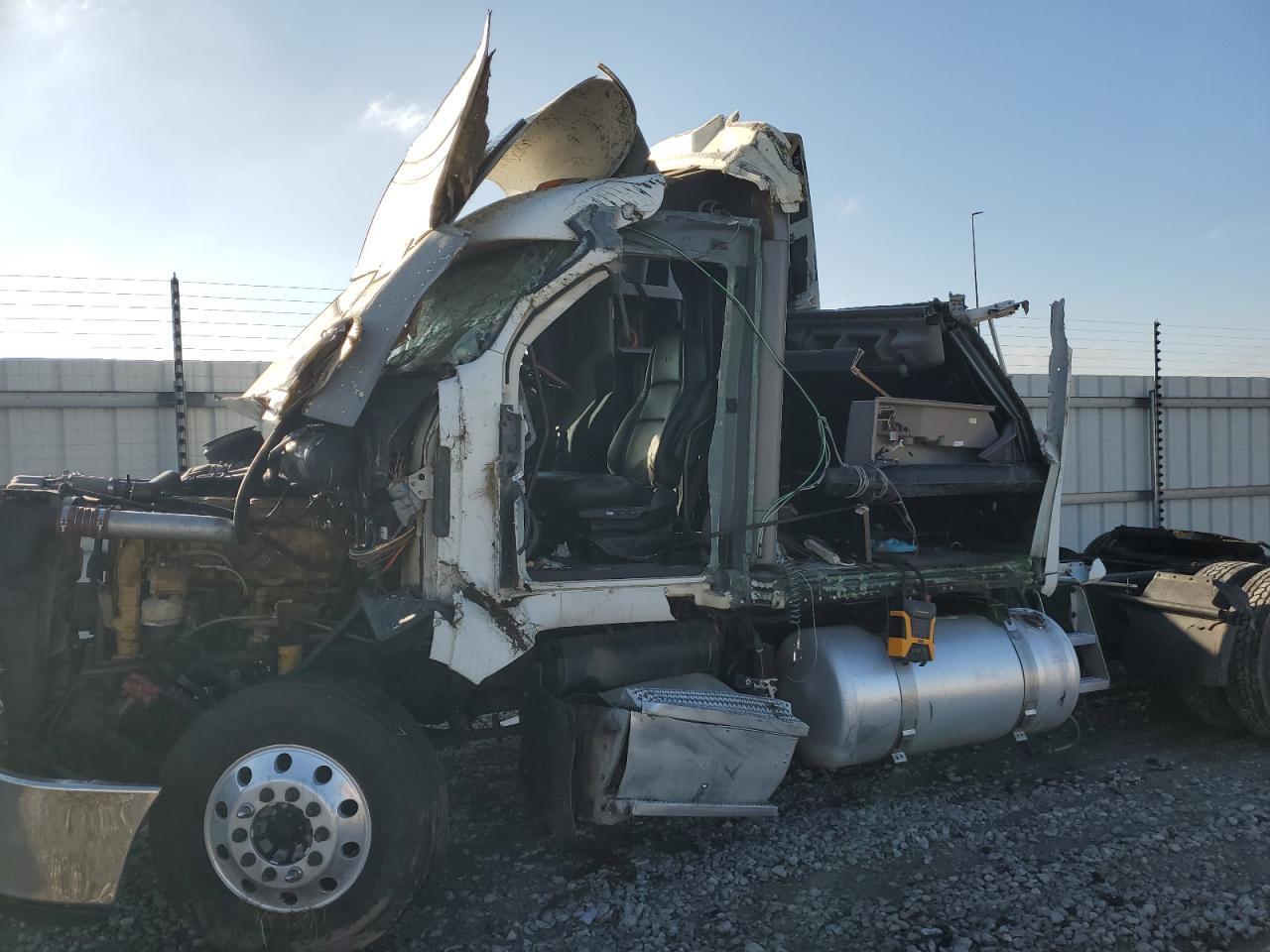 2007 Peterbilt Tractor 2007 Peterbilt 387 Semi Truck