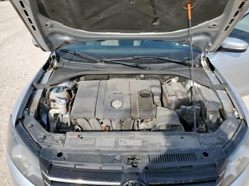 2013 Volkswagen Passat SE