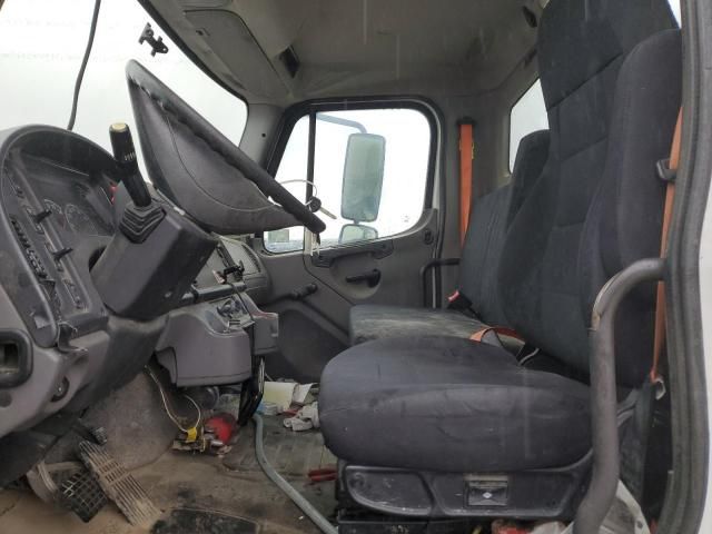 2017 Freightliner M2 106 MED-Trucks