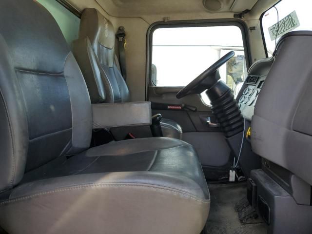 2017 Kenworth Construction T370