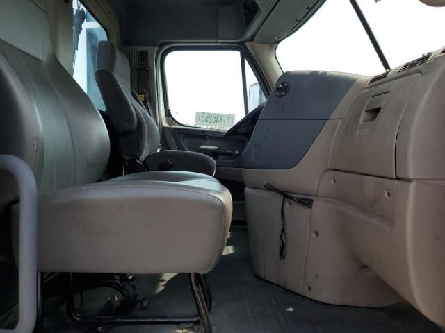 2015 Freightliner Cascadia Semi Truck