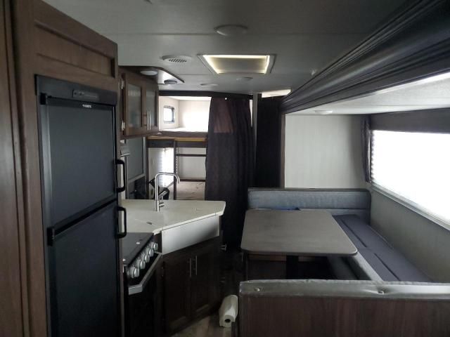 2019 Trailers Grey Wolf Limited