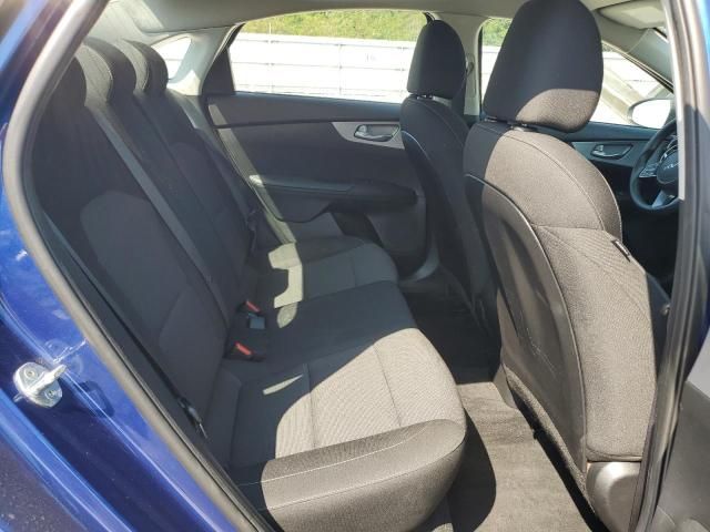 2023 KIA Forte lx