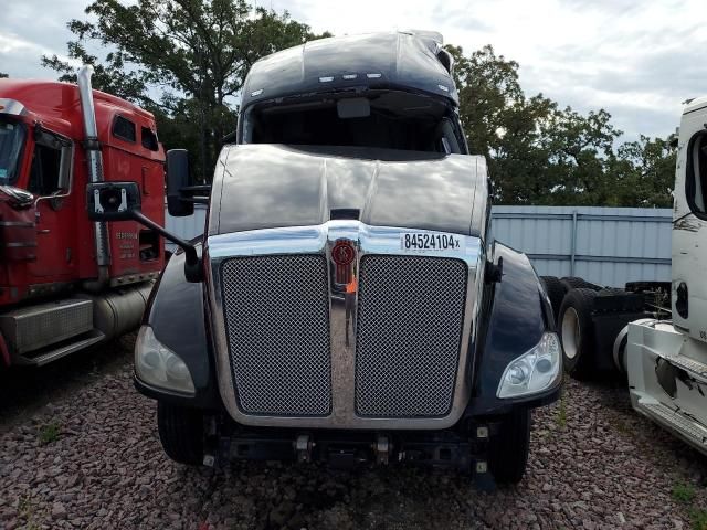 2019 Kenworth Construction T680