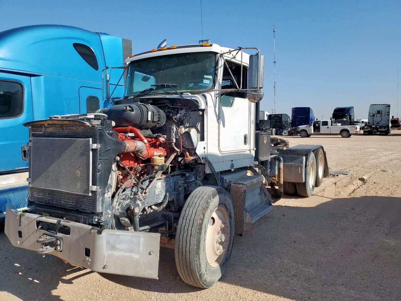 2012 Kenworth T800 Semi Truck
