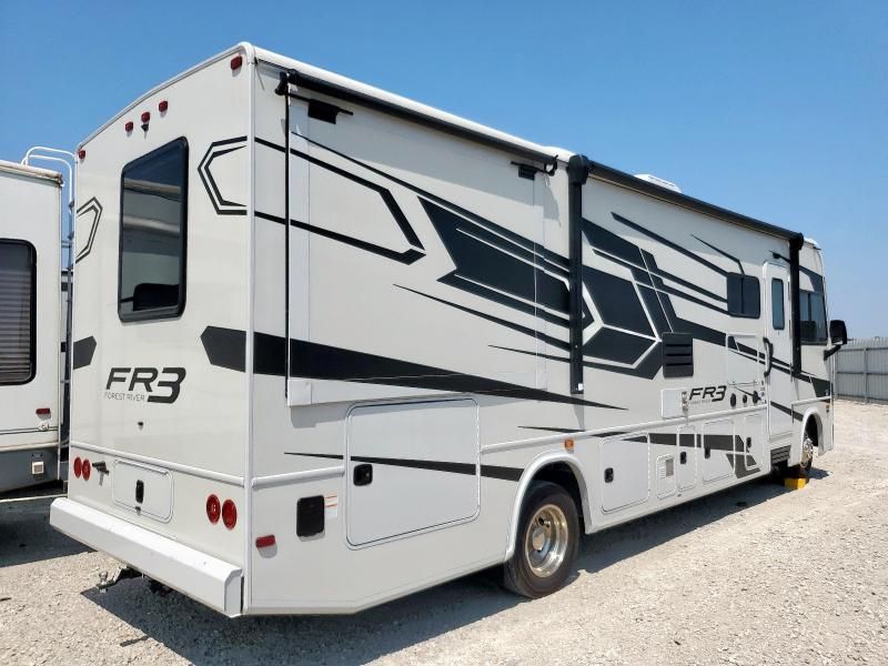 2023 Wildwood 2023 Ford F53