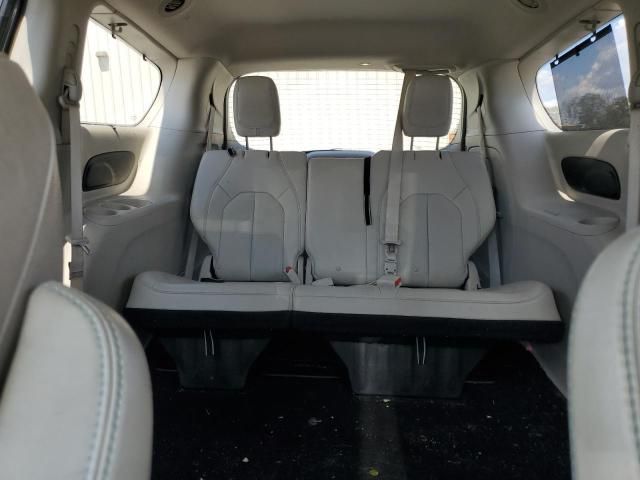 2018 Chrysler Pacifica Hybrid Touring L