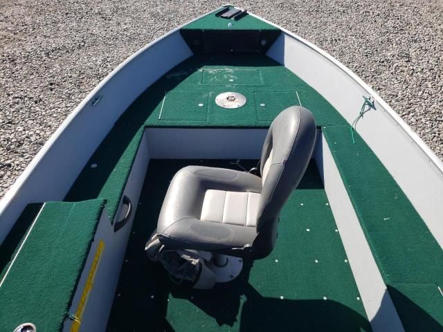 2004 Lund Boat