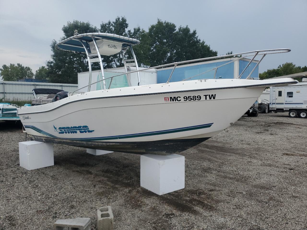 1996 Seaswirl Boat
