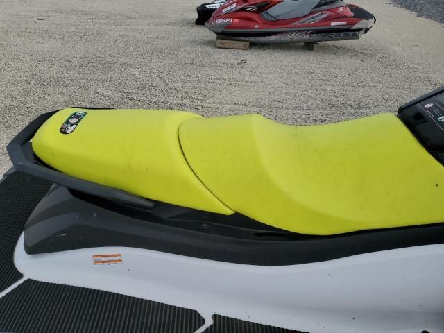 2022 Yamaha VXC