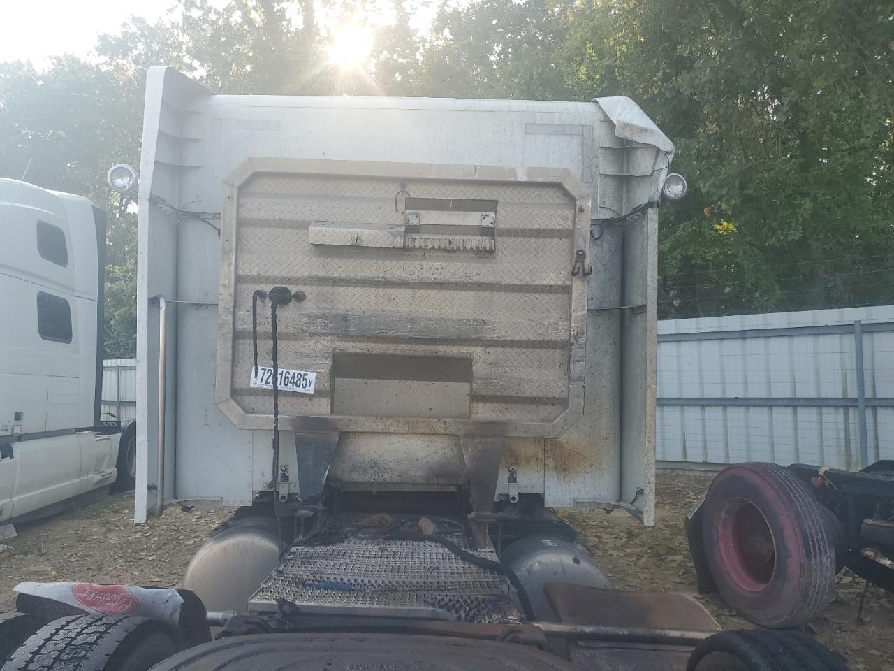 2019 Peterbilt 579 Semi Truck