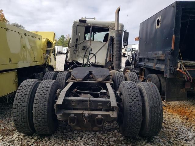 2009 Freightliner Columbia 120 Semi Truck
