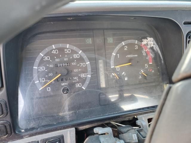 1998 Mitsubishi Fuso FE649 Rollback Truck