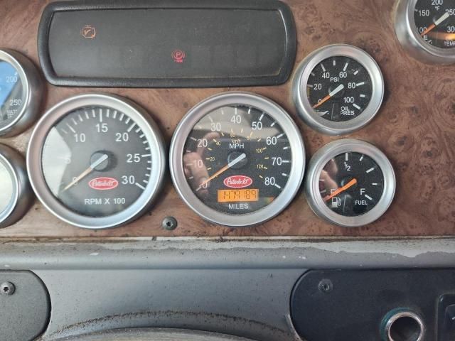 2007 Peterbilt 387 Semi Truck