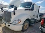 2016 Kenworth T680 Semi Truck