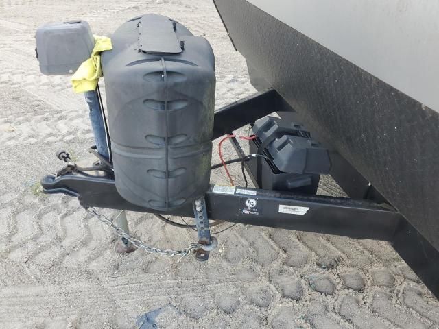 2019 Trailers Grey Wolf Limited