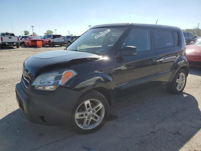 2011 KIA Soul +