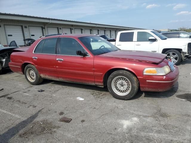 2001 Ford Crown Victoria