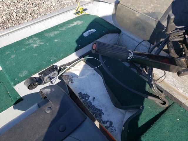 2004 Lund Boat
