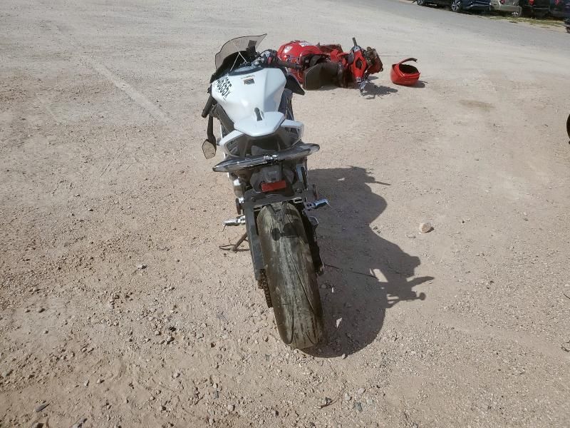 2025 Cf Moto 675SS