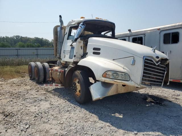 2005 Mack CXN613 Semi Truck