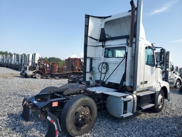 2017 Volvo VNL Semi Truck