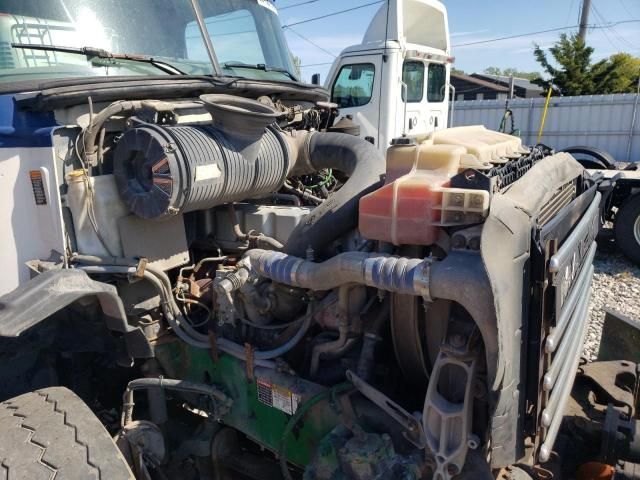 2010 Mack 800 GU800-Trucks Semi Truck