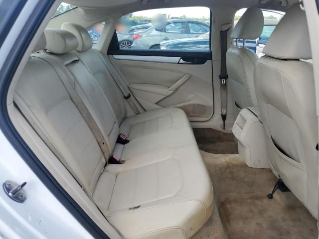 2012 Volkswagen Passat SE