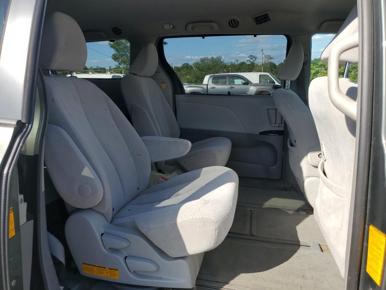 2013 Toyota Sienna
