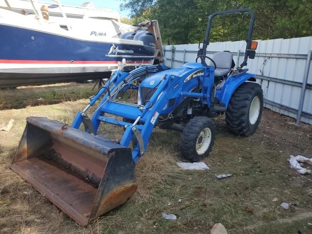 2004 New Holland Tractor