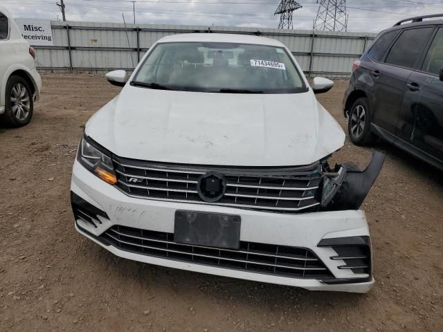 2017 Volkswagen Passat R-Line