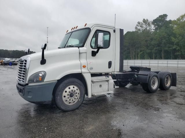 2018 Freightliner Cascadia 125 Semi Truck
